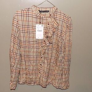 # 101 Zara Woman gingham pattern Ruffle BLouse Small